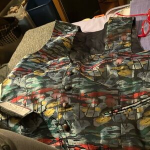 Beautiful modernist pond-lily motif vest